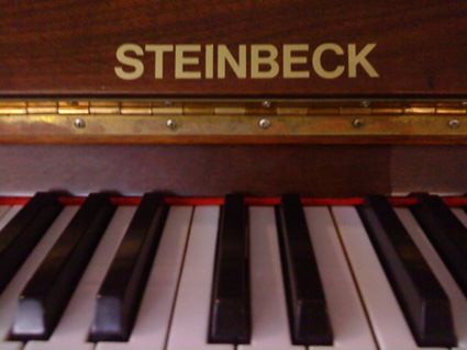 Steinbeck upright piano in Deventer, August 2009
